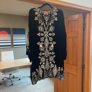 Johnny Was Liona Velvet sleeve dress